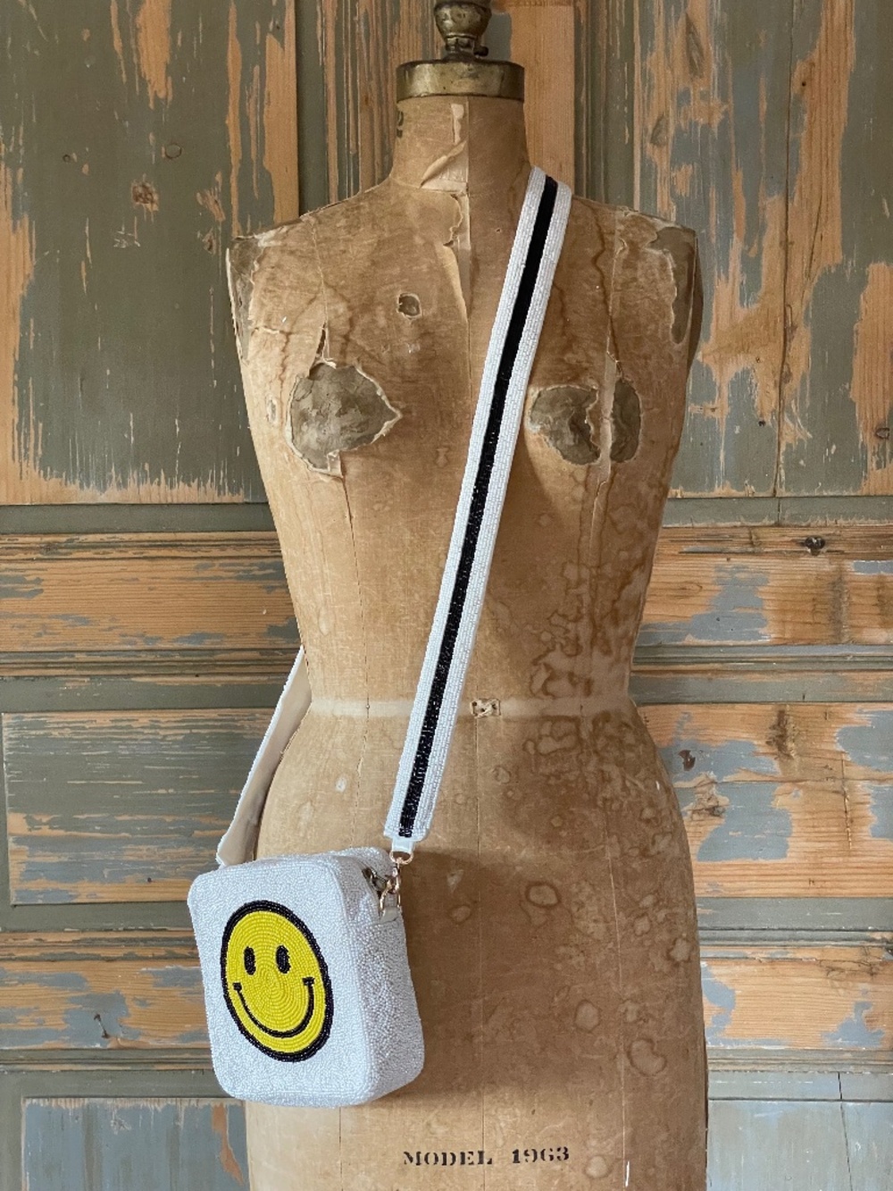 Beaded Smiley Face Crossbody Bag White Yellow Happy Face Purse